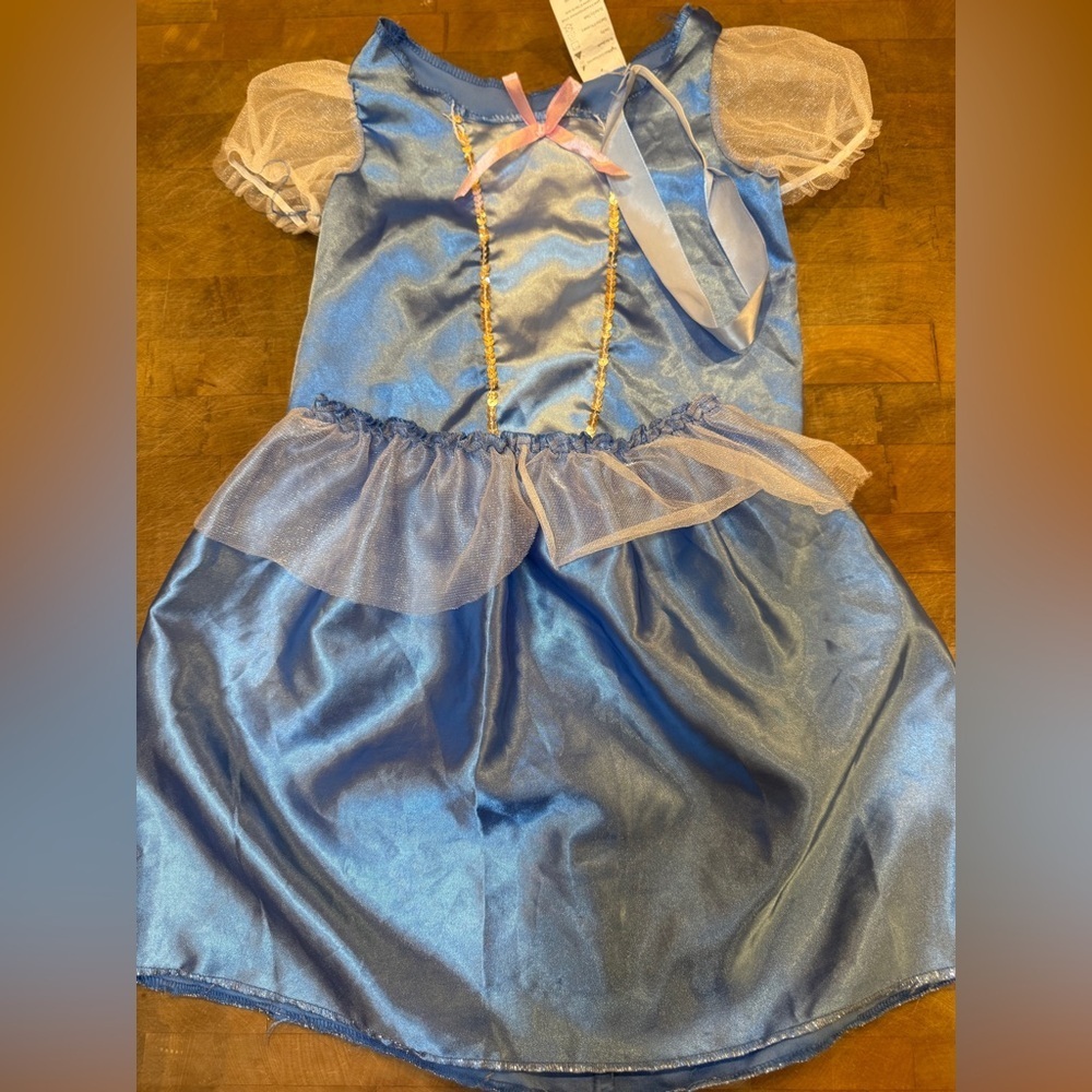 Disney Cinderella Shimmer Blue Princess Sz 4+
Costume Dress Top Skirt Headband